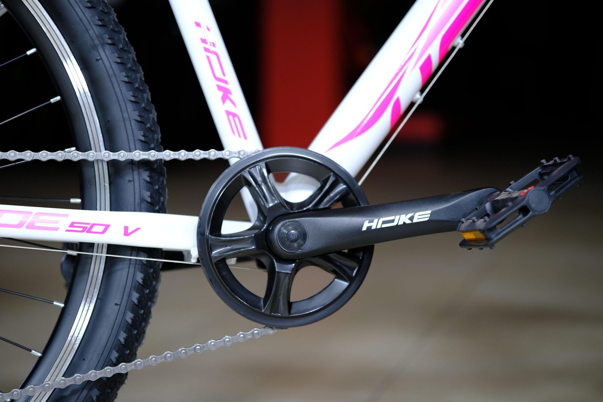 Система (шатун) алюминий 36T под квадрат
 HOKE Jade 50 V белый-розовый 15